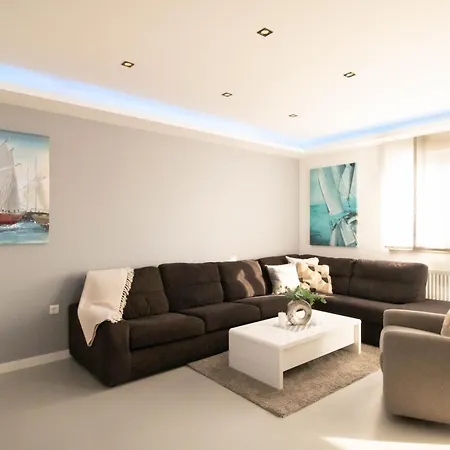 Lux Blue Sky - Free Covered Parking * 풀라