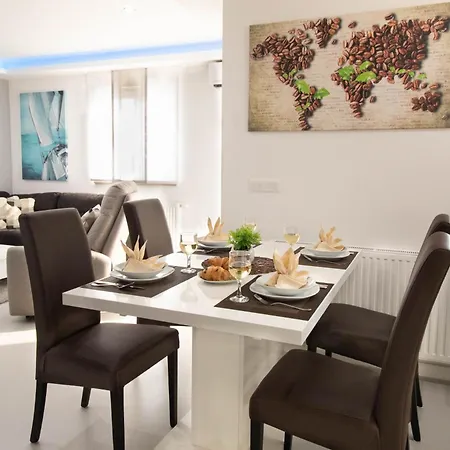 Lux Blue Sky Apartment *